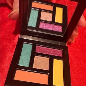WOW POSHMARK - Authentic Scott Barnes Colour TEQUILA SUNRISE Eyeshadow Palett